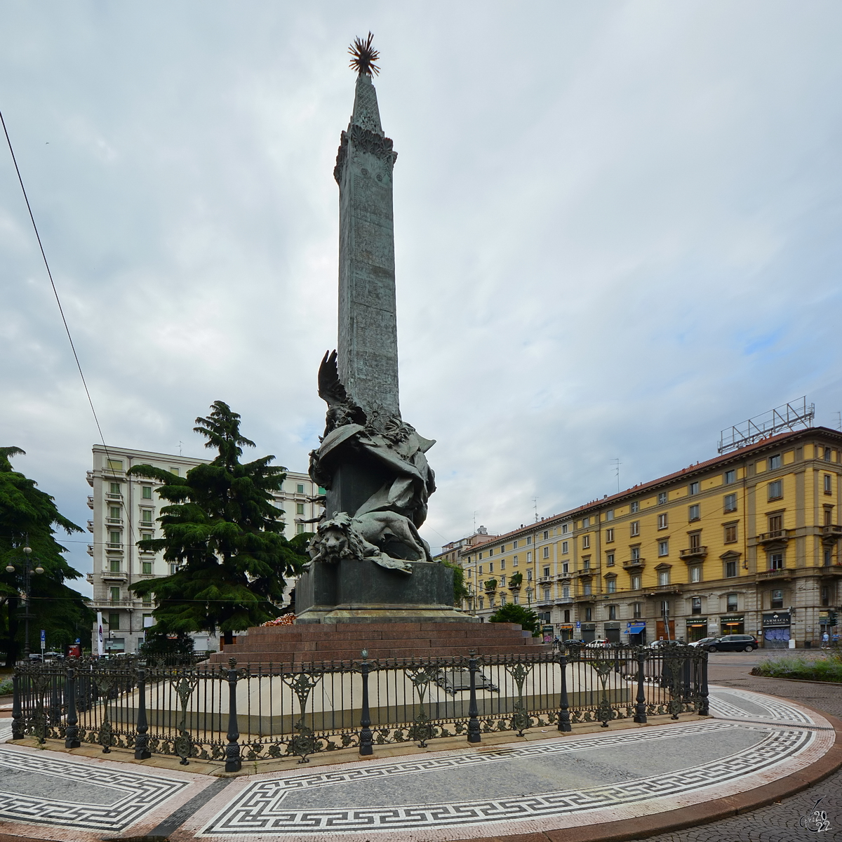 Das Fnf-Tage-Denkmal (Monumento alle Cinque Giornate di Milano) ist ein 1895 eingeweihtes Denkmal fr die Opfer des Aufstands der Stadt gegen sterreichische Truppen im Mrz 1848. (Juni 2014)