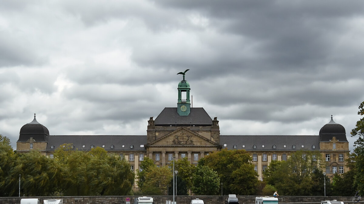 Das Geb�ude der Bezirksregierung D�sseldorf wurde von 1907 bis 1911 im Neobarocken Stil errichtet. (D�sseldorf, September 2026)