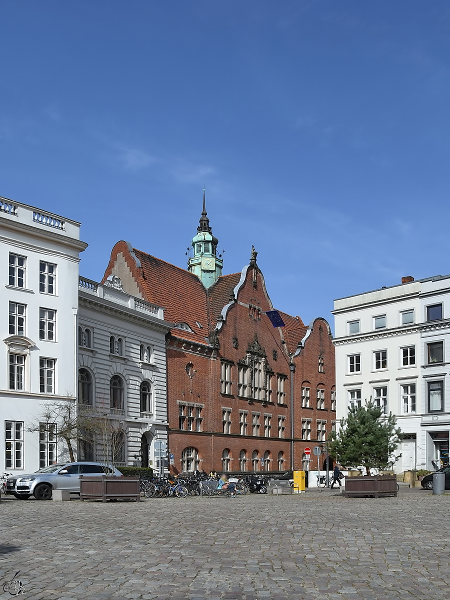Das Gebude der Ernestinenschule befindet sich in der Lbecker Innenstadt. (Mrz 2022)