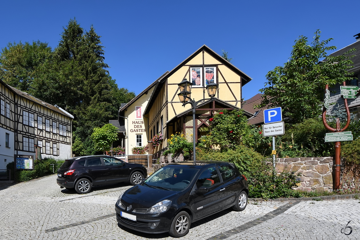 Das Haus des Gastes im thringischen Ort Manebach. (August 2018)