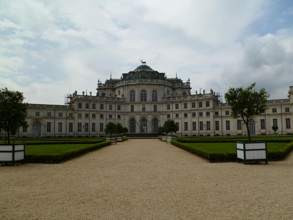 Das Jagdschlo Stupinigi etwas auerhalb von Turin, aufgenommen am 10.05.2013