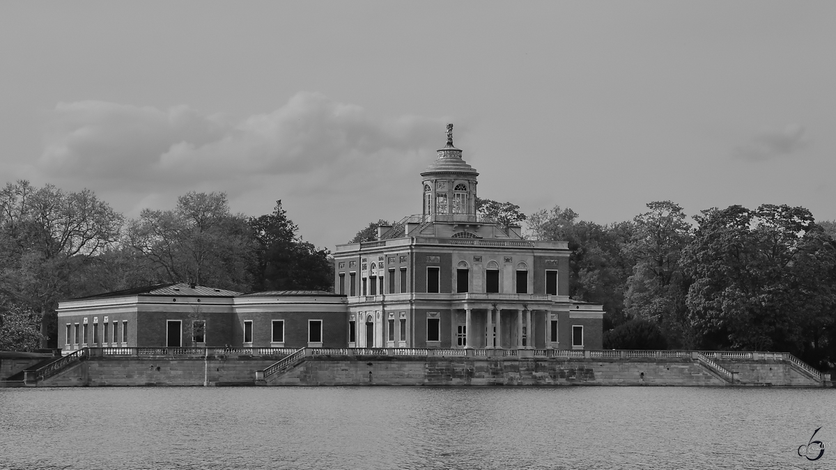 Das in den Jahren 1787–1793 errichte Marmorpalais Ende April 2018 im Potsdamer Neuen Garten.
