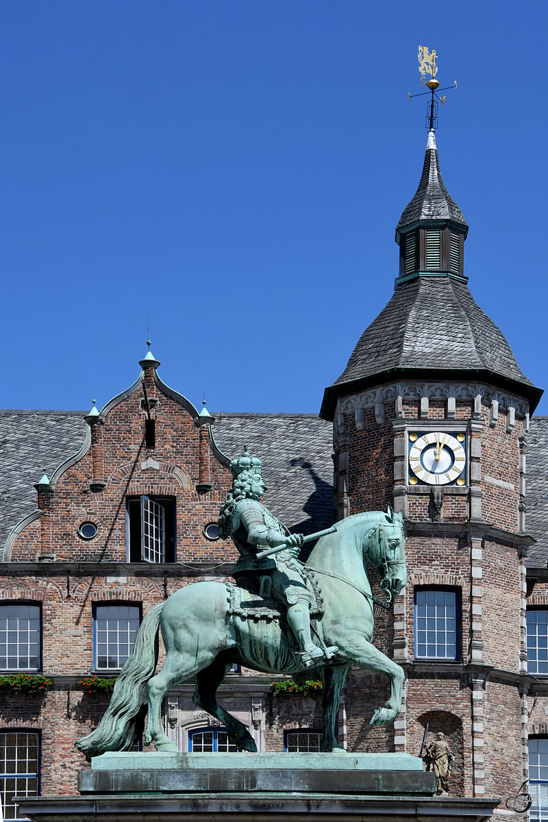 Das Jan-Wellem-Reiterdenkmal Ende Juni 2018 in Dsseldorf.