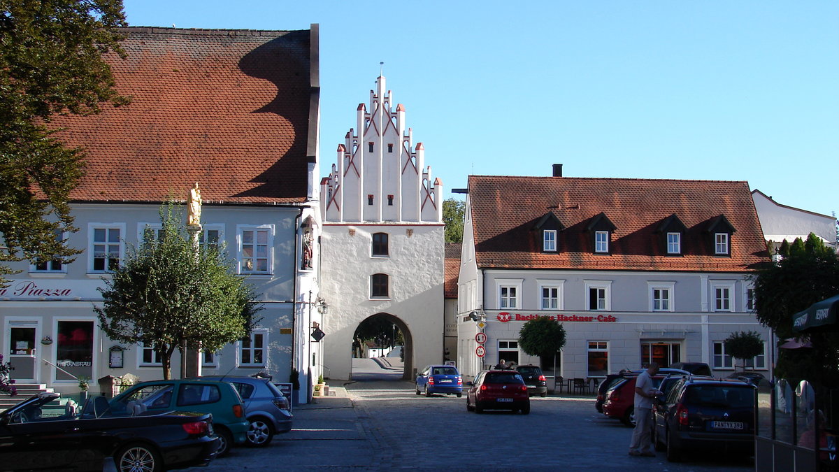 Das Kleine Donautor in Vohburg an der Donau. (25.08.2016)