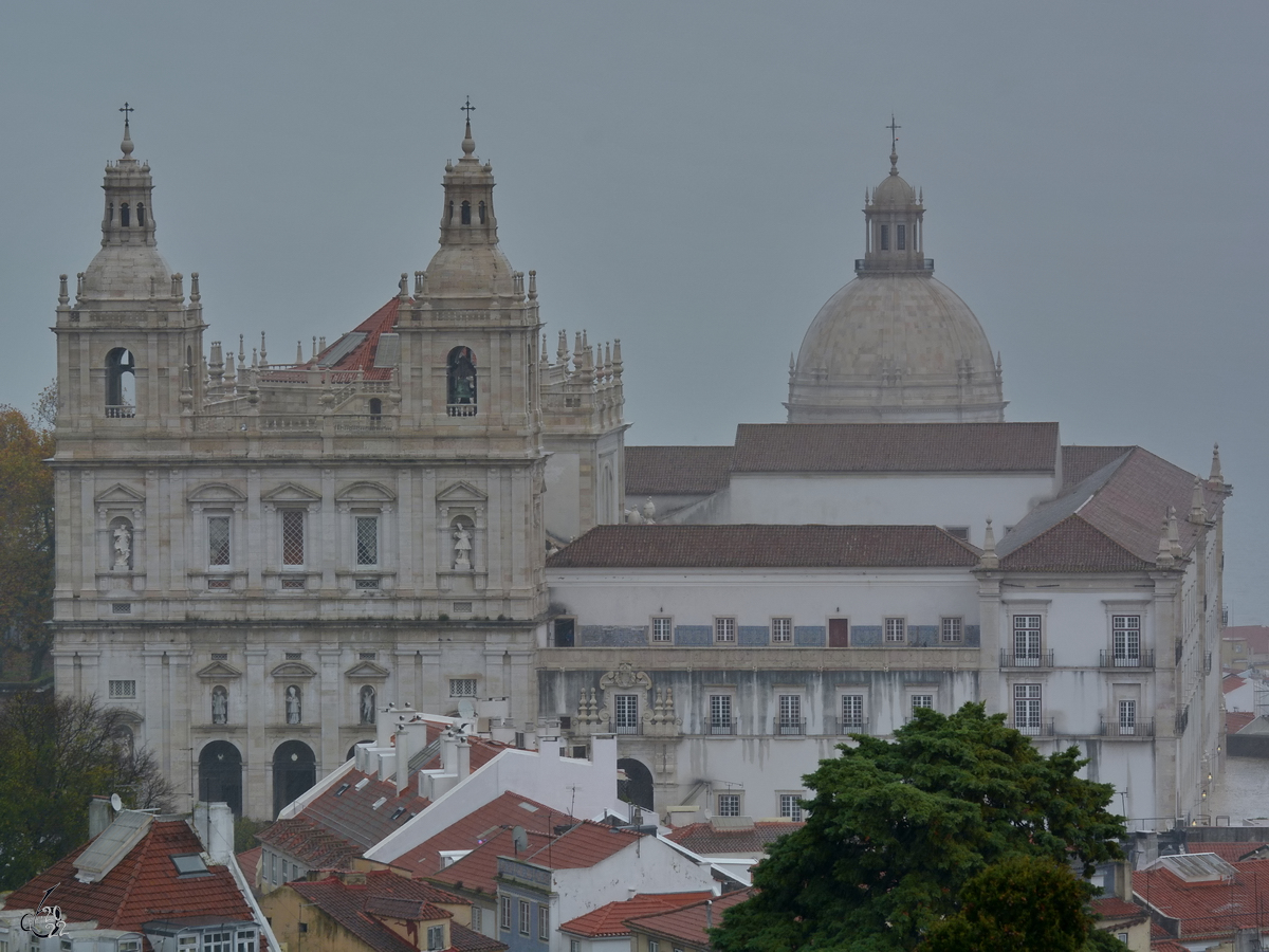 Das Kloster von So Vicente de Fora ist ein manuelinischer, ursprnglich romanischer Komplex von Sakralbauten in Lissabon. (Dezember 2016)