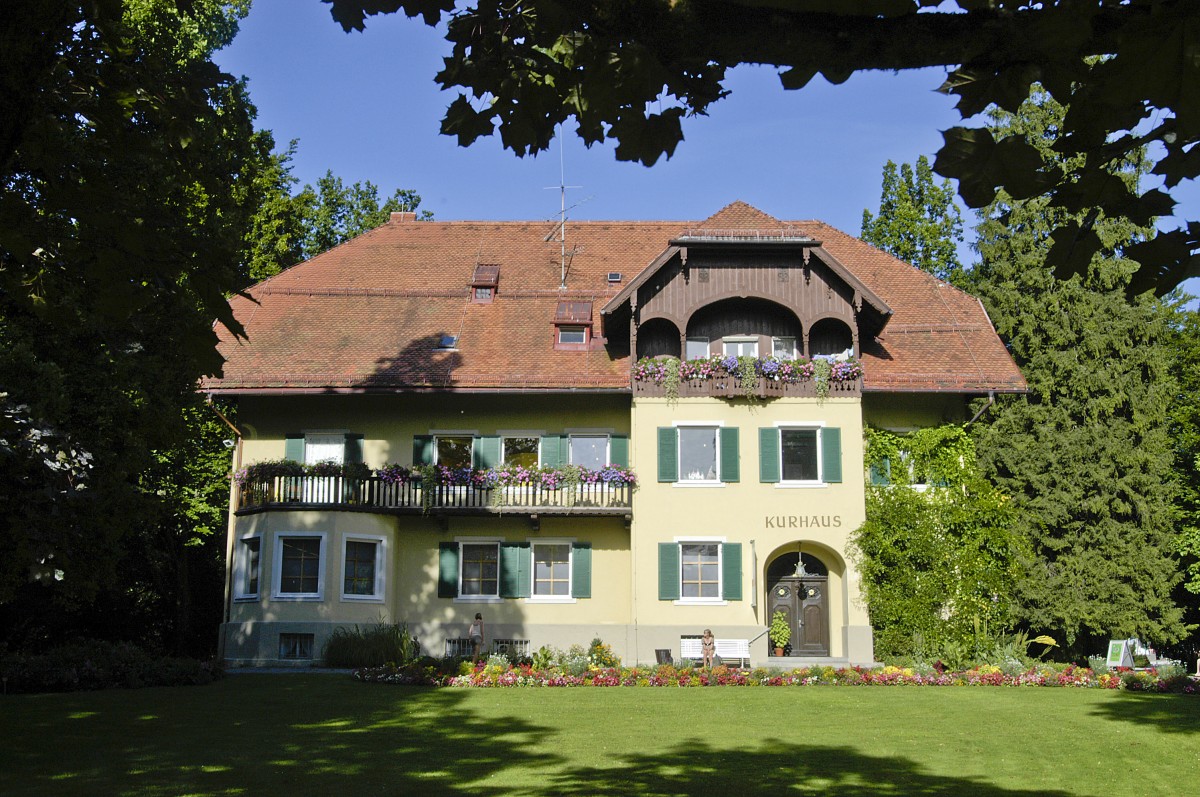 Das Kurhaus in Garmisch-Partenkirchen. Aufnahme: Juli 2008.