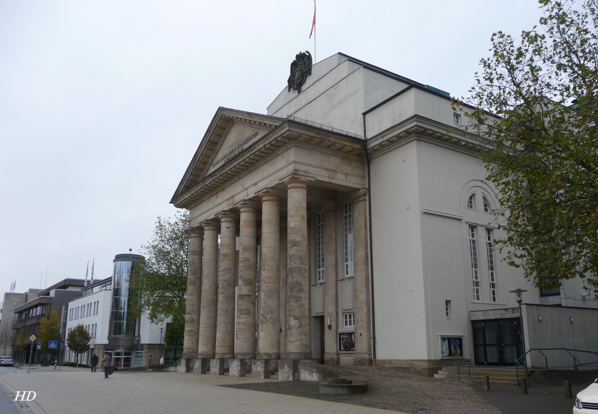 Das Lippische Landestheater in Detmold, erbaut 1825 als Hoftheater, hat heute 670 Sitzpltze. Aufgenommen im November 2013.