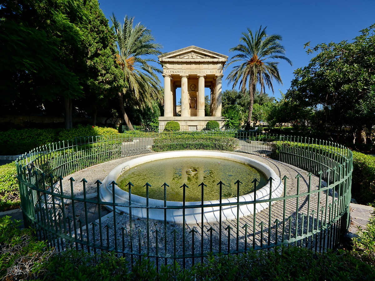Das neoklassizistische Denkmal fr Sir Alexander Ball wurde 1810 erbaut. (Valletta, Oktober 2017)