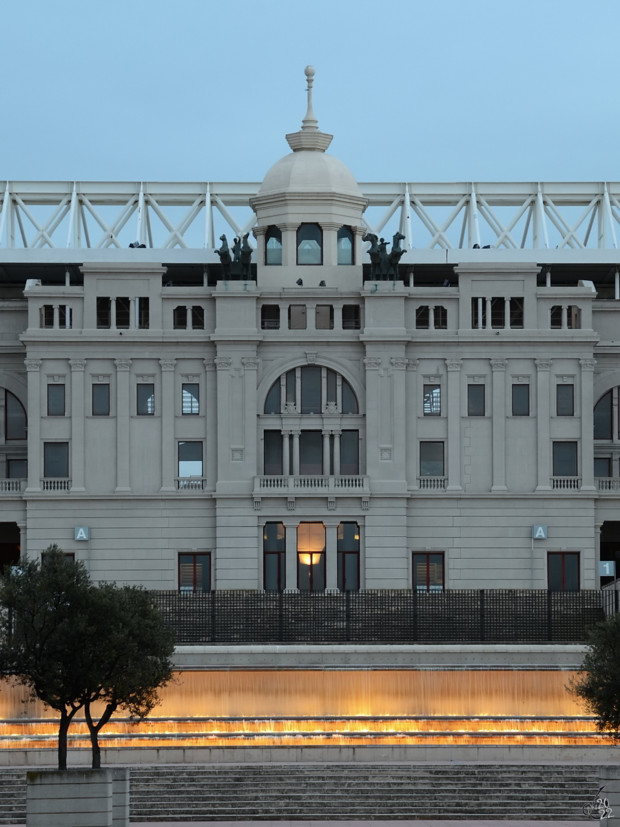 Das Olympiastadion von Barcelona wurde fr die Weltausstellung des Jahres 1929 (Exposici Internacional de Barcelona) gebaut und war als Hauptsttte fr die Olympischen Spiele 1936 vorgesehen, welche jedoch dann in Berlin Stattfanden. (Februar 2013)