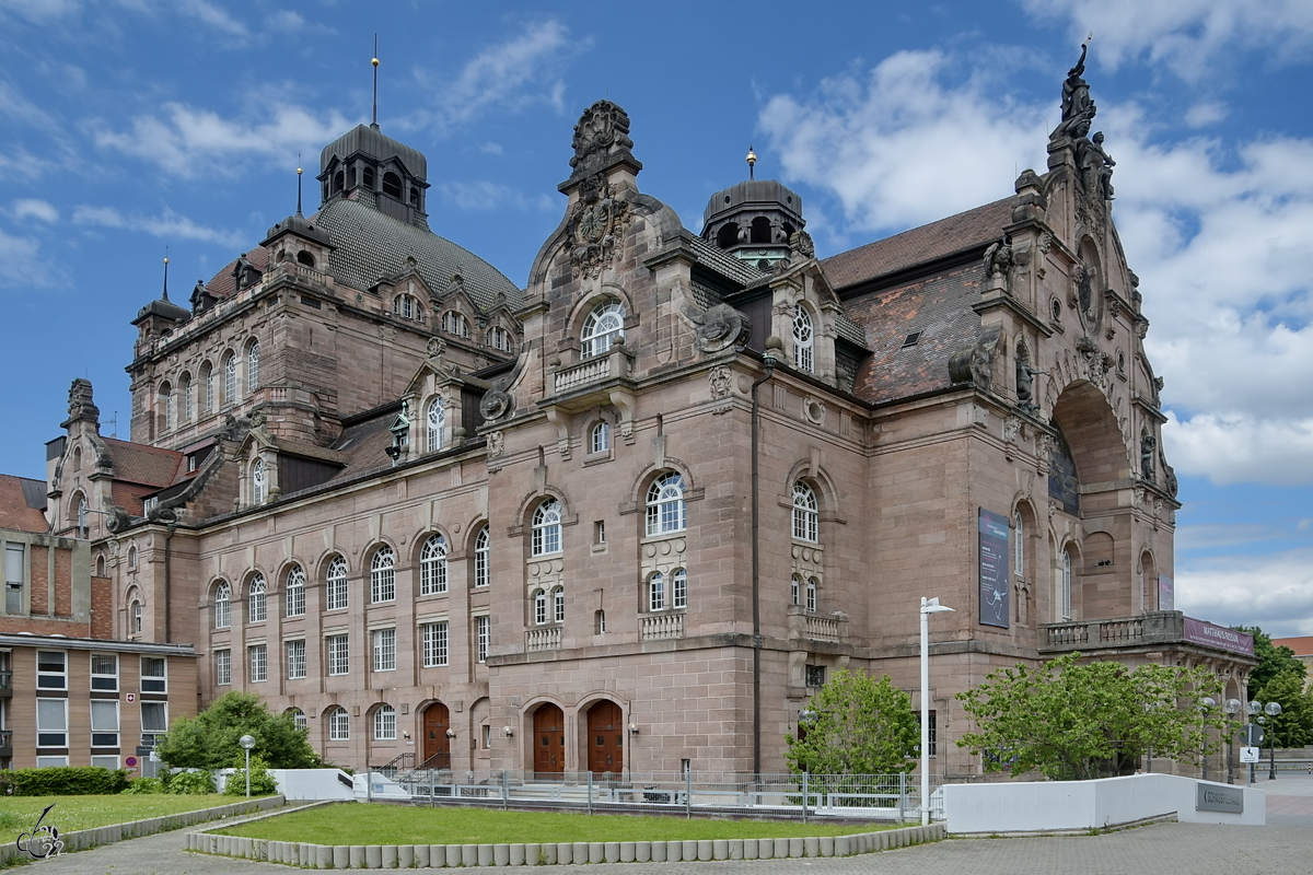 Das Opernhaus in Nrnberg wurde von 1903 bis 1905 erbaut. (Mai 2017)