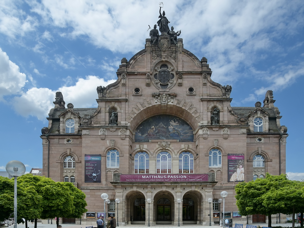 Das Opernhaus in Nrnberg wurde von 1903 bis 1905 erbaut. (Mai 2017)