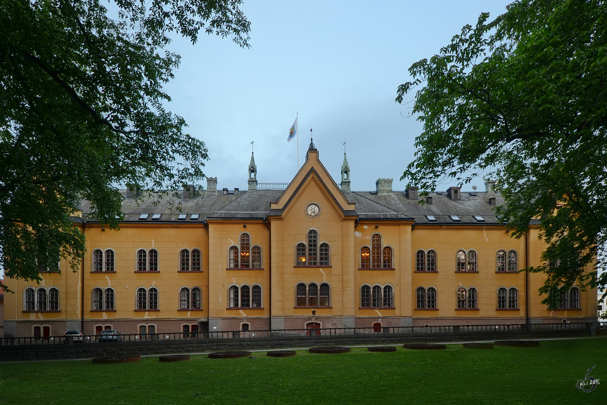 Das Rathaus in Linköping vom Park aus gesehen. (Juni 2012)