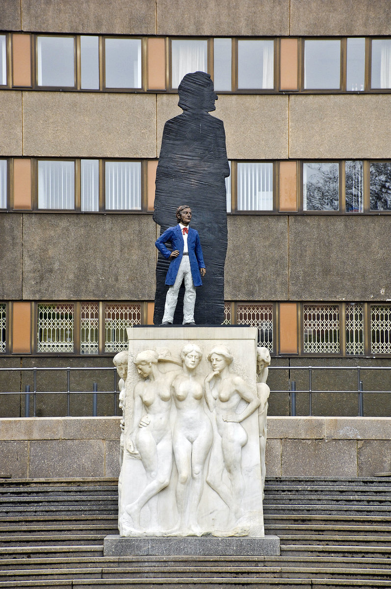 Das Richard-Wagner-Denkmal in Leipzig. Aufnahme: 29. April 2017.