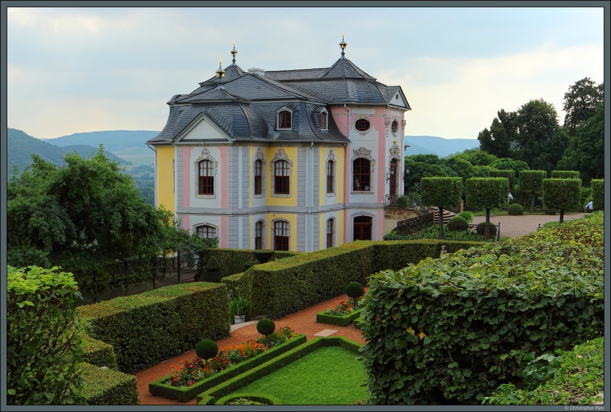 Das Rokoko-Schloss wurde als jngstes der Dornburger Schlsser ab 1736 errichtet. (01.09.2019)