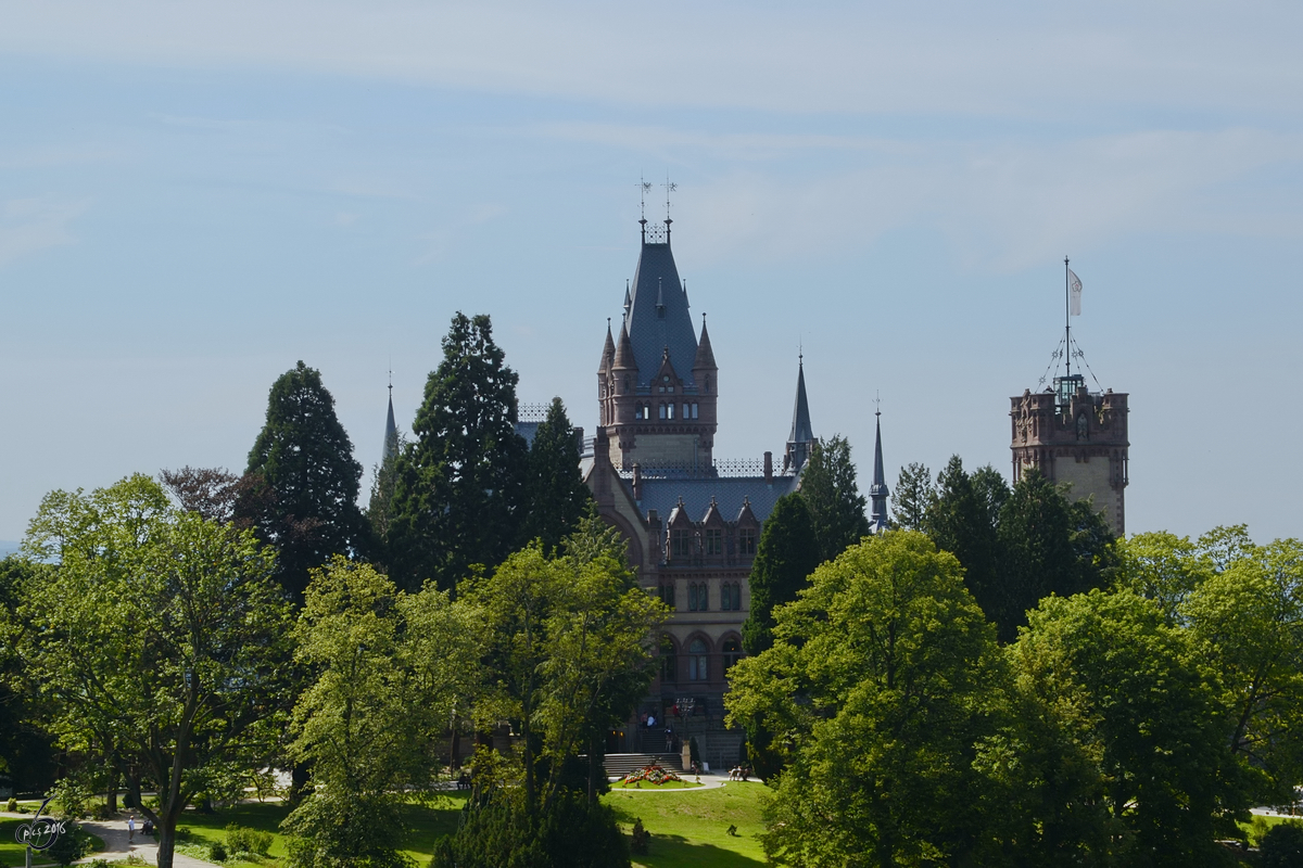 Das Schloss Drachenburg wurde in Rekordzeit von 1882 bis 1884 erbaut. (Knigswinter, August 2012)
