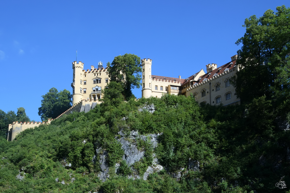 Das Schloss Hohenschwangau wurde im neugotischen Stil erbaut. (Juli 2017)
