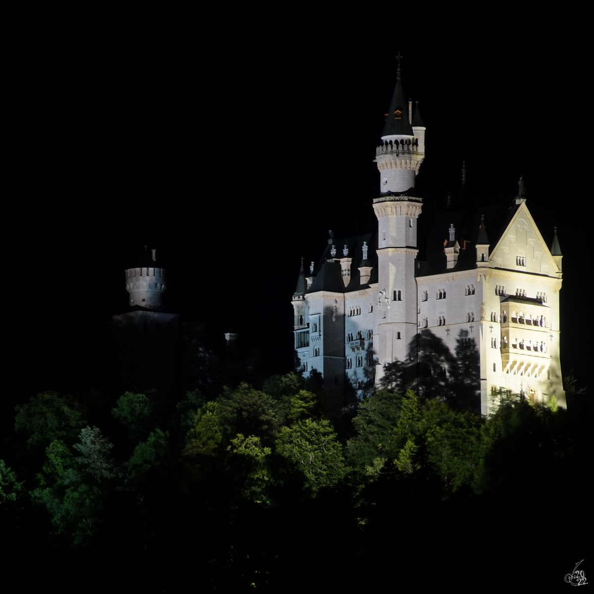 Das Schloss Neuschwanstein bei Nacht. (Hohenschwangau, Juli 2017)