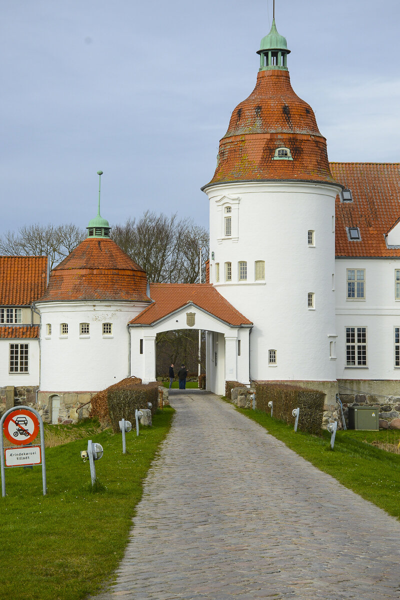 Das Schloss Norburg (dnisch Nordborg) auf der sddnischen Insel Alsen grndet auf einer mittelalterlichen Burg und gehrt zu den ltesten Schlossanlagen Dnemarks. Norburg wurde im 17. Jahrhundert zum Stammsitz des Teilherzogtums Schleswig-Holstein-Sonderburg-Norburg.
Aufnahme: 20. Mrz 2024.