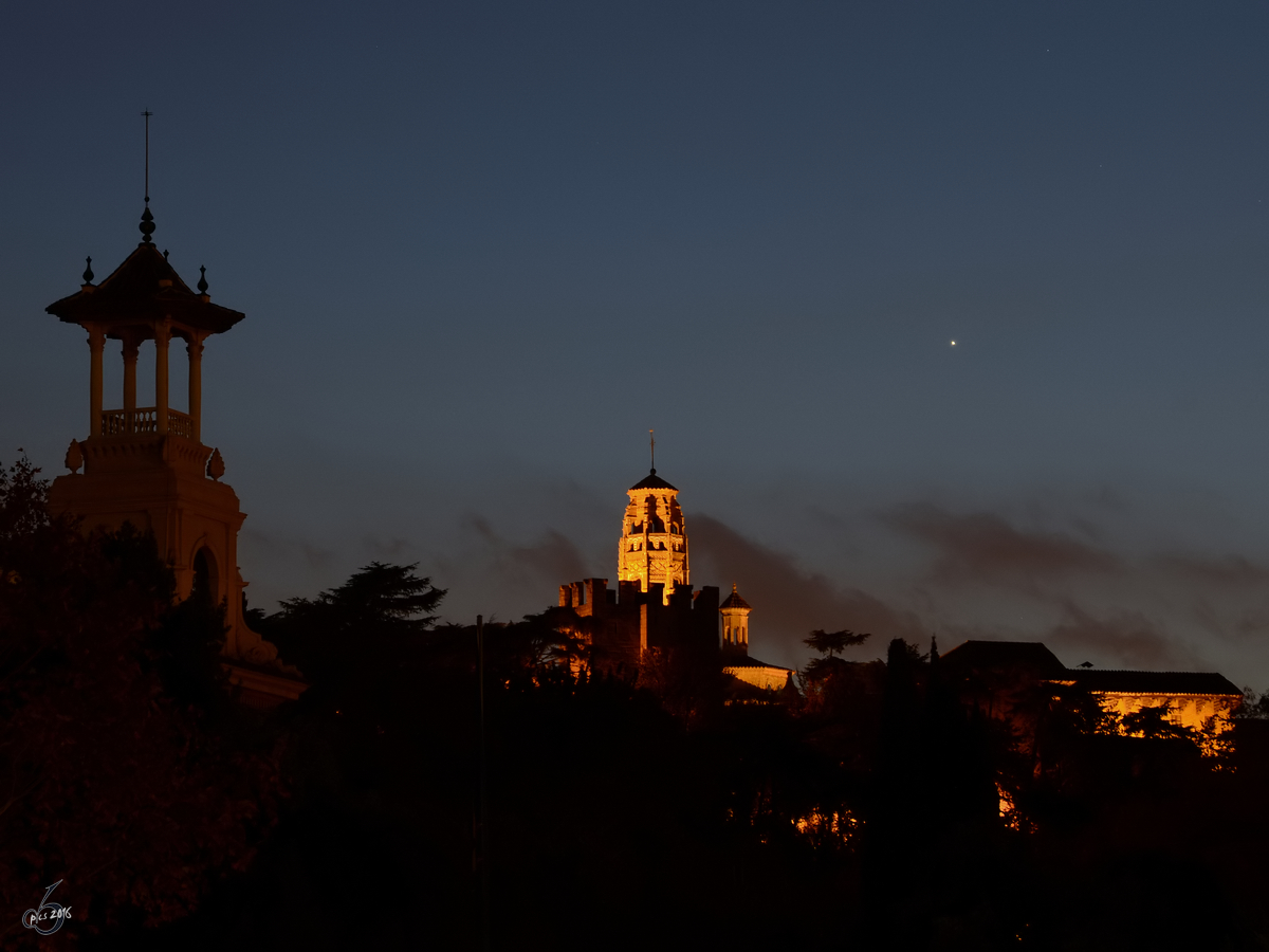 Das Spanische Dorf am Fue des Montjuc zeigt Gebude aus allen Regionen Spaniens. (Dezember 2011)