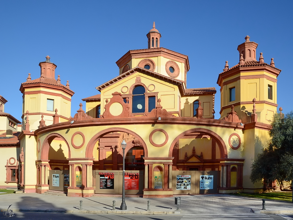 Das Teatre Lliure befindet sich im alten Palast der Landwirtschaft und gilt als eines der renommiertesten Theater in Katalonien. (Barcelona, Februar 2013)