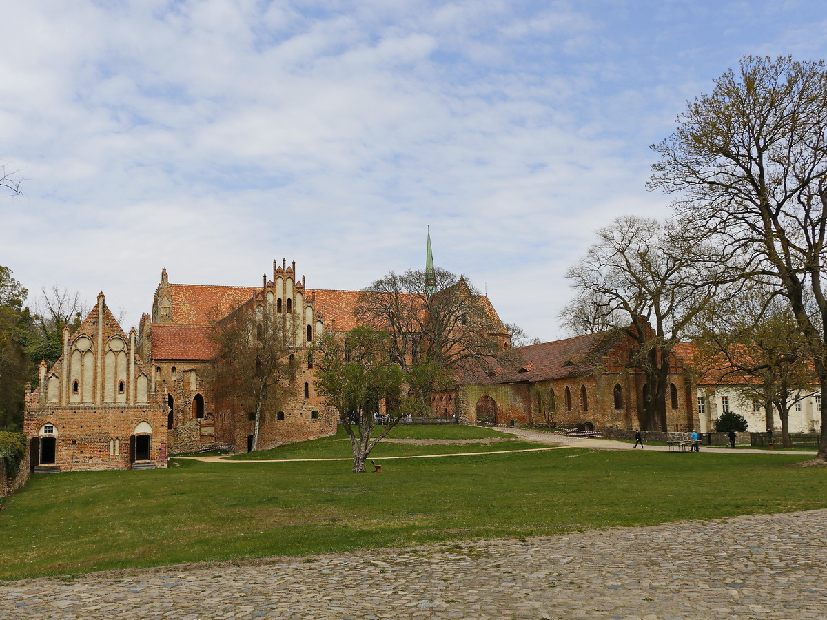 Das Zisterzienser Kloster Chorin befindet sich in der Nhe des Ortes Chorin, hier am 17. April gesehen.