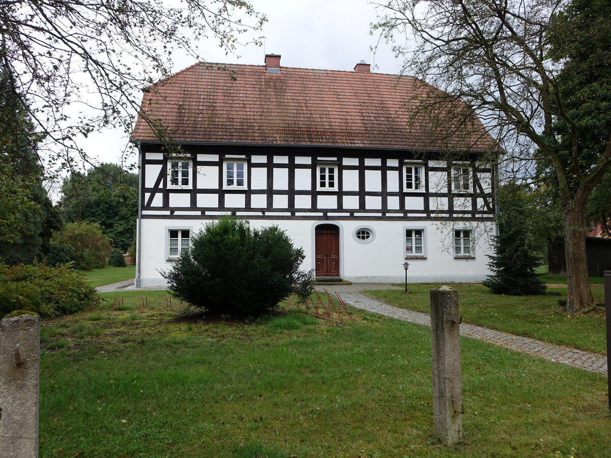 Daubitz-Dubs, Fachwerk Pfarrhaus in der Schmiedegasse (16.09.2021)