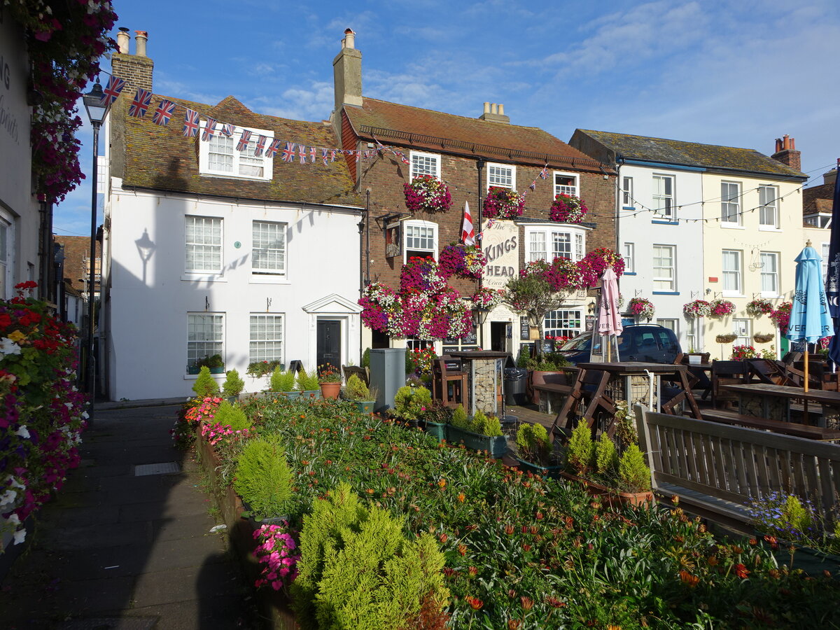 Deal, Pub The Kings Head an der Prince of Wales Terrace (02.09.2023)