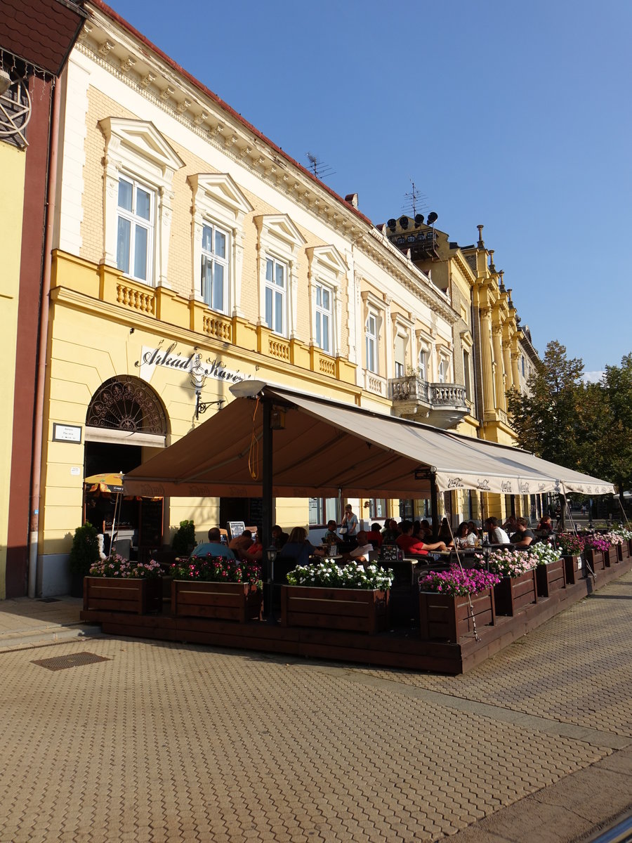 Debrecen, Arkad Kavez Cafe in der Piac Utca (05.09.2018)