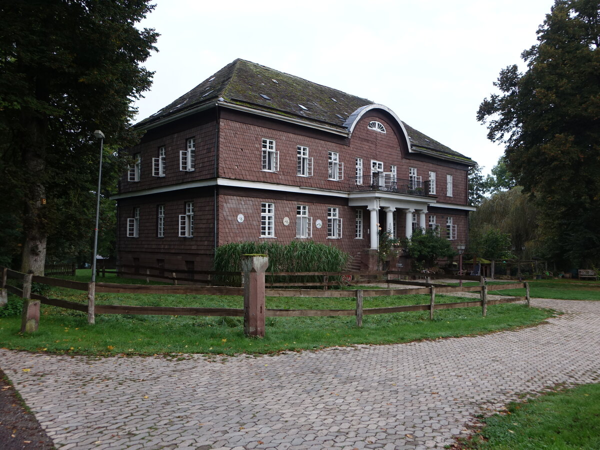 Deensen, Herrenhaus am alten Born, erbaut 1828 (30.09.2023)