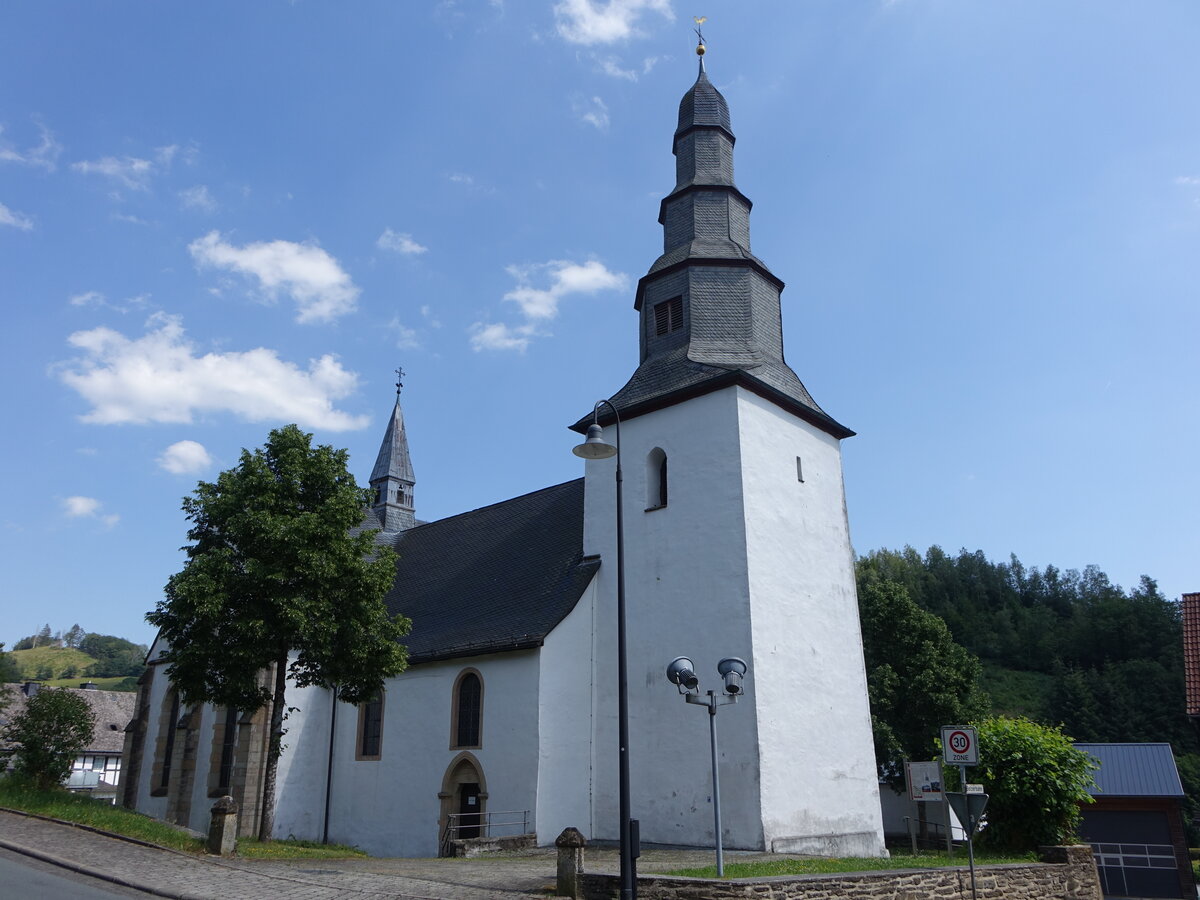Deifeld, St. Johannes Kirche, Kirchturm 13. Jahrhundert, Querschiff mit Chor erbaut 1877 (25.06.2026)