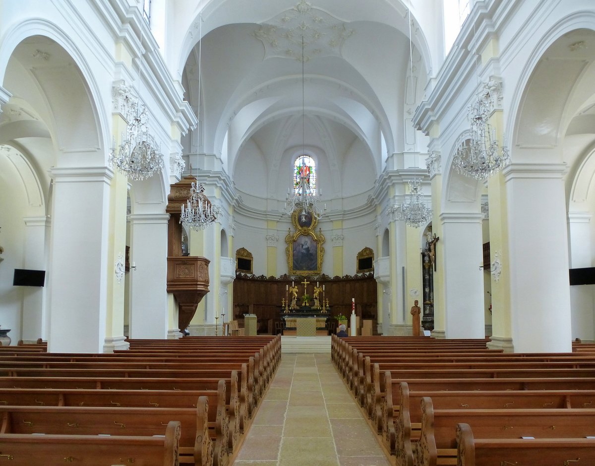 Delsberg, Blick zum Altar in der Kirche St.Marcel, Mai 2017