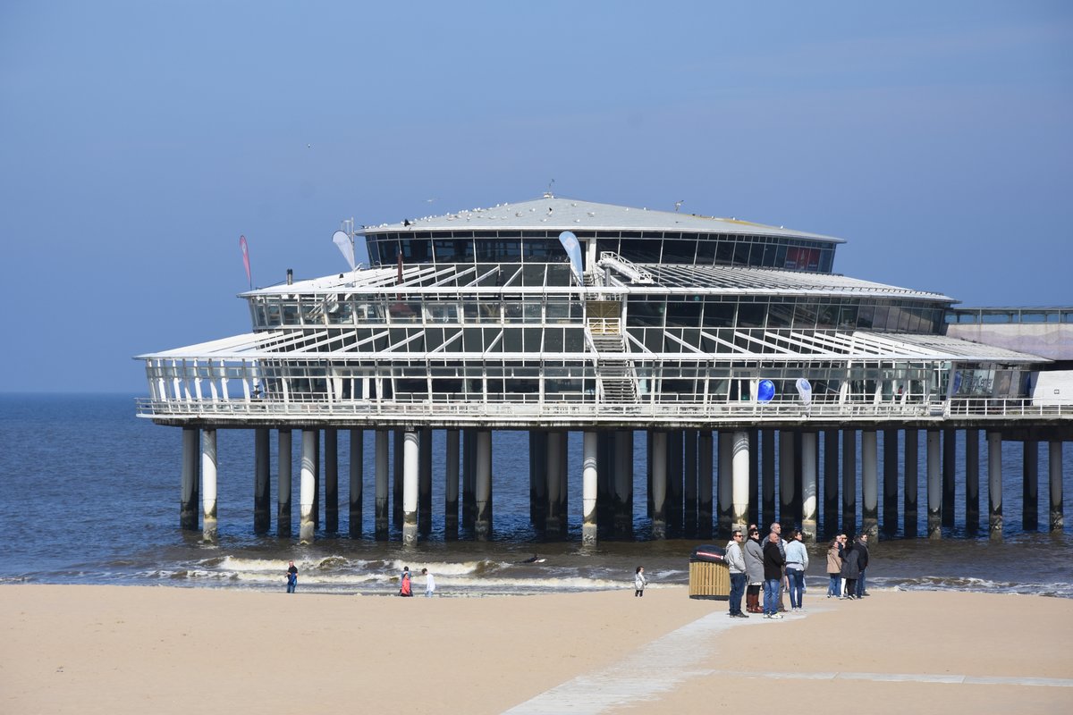 DEN HAAG, Ortsteil Scheveningen, 06.05.2017, Endteil der Seebrcke