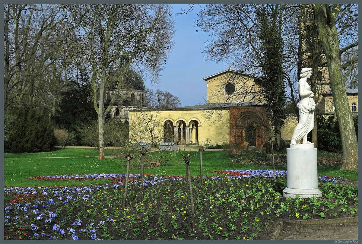 Den sdstlichen Abschluss des Parks Sanssouci bildet der Marlygarten, welcher 1715 angelegt wurde. Hier befinden sich die Friedenskirche sowie das Kaiser-Friedrich-Mausoleum. (Potsdam, 05.04.2016)