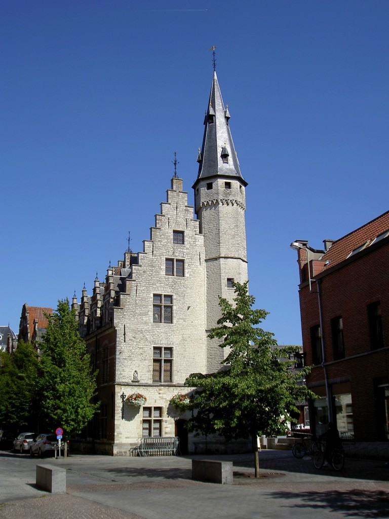 Dendermonde, Fleischhaus oder Vleeshuis, erbaut 1461, heute historisches Museum (03.07.2014)