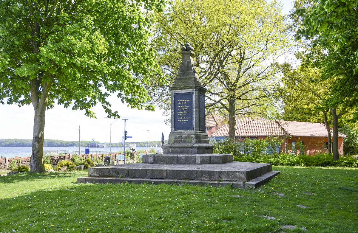 Denkmal der Sdschanze im Kurpark von Eckernfrde. Aufnahme: 11. Mai 2020.