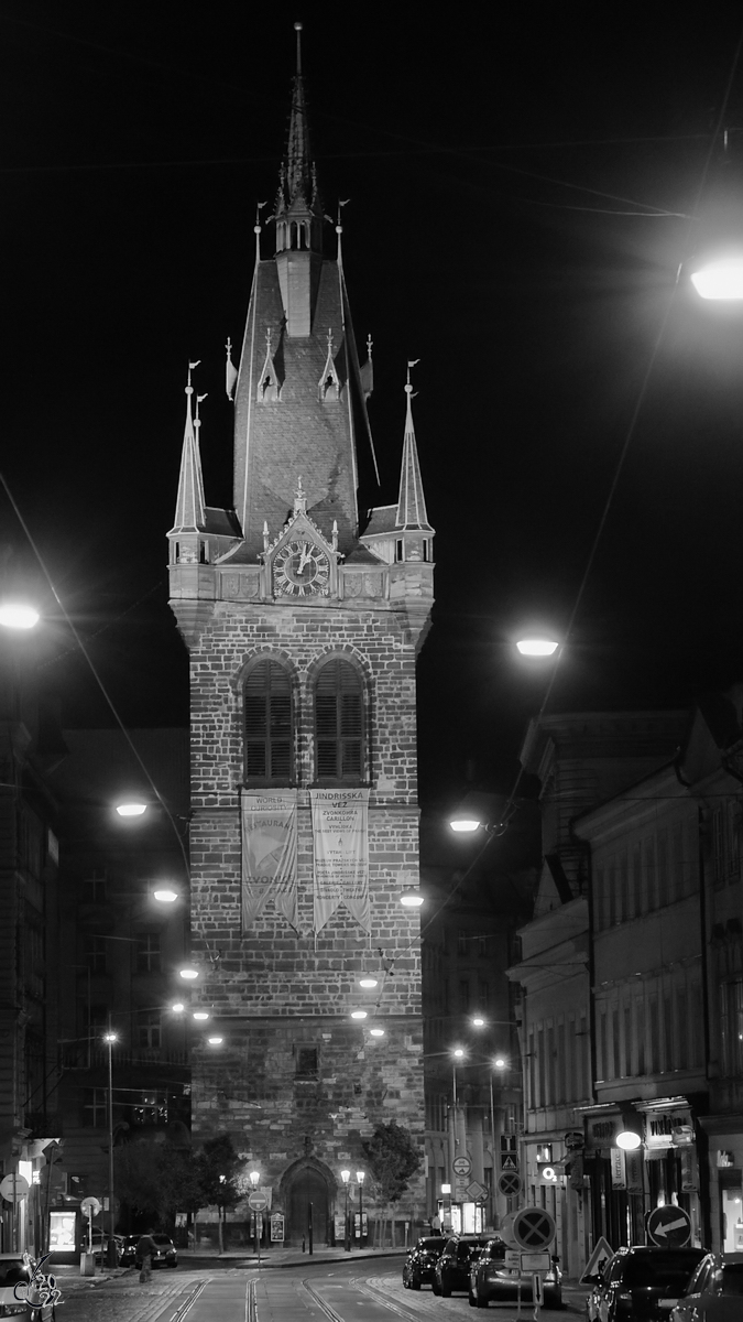 Der von 1472 bis 1475 im sptgotischen Stil erbaute Heinrichsturm ist der grte freistehende Prager Glockenturm. (September 2012)