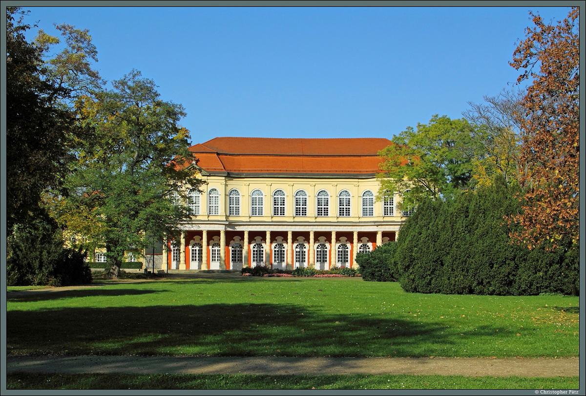 Der 1730 errichtete Schlossgartensalon in Merseburg bildet den nrdlichen Abschluss des im 17. Jahrhundert errichteten Schlossgartens. (28.10.2014)