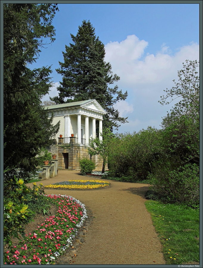 Der 1797/1798 errichtete Floratempel im Wrlitzer Park. (06.04.2014)