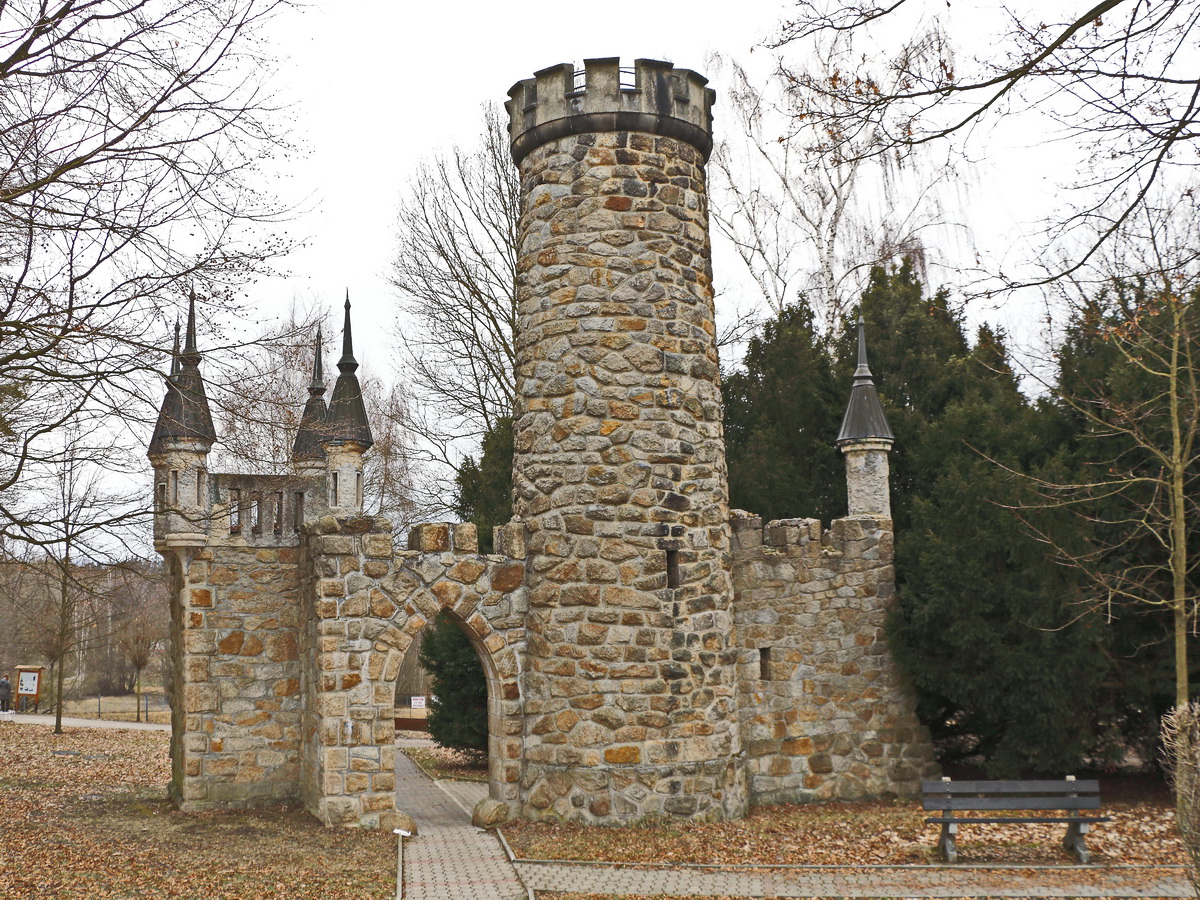 Der Aussichtsturm Salingburg in Franzensbad 19. Fberuar 2019 nahe dem Hotel Pyramide.