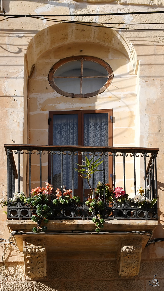 Der Balkon eines alten Hauses in Sliema. (Oktober 2017)