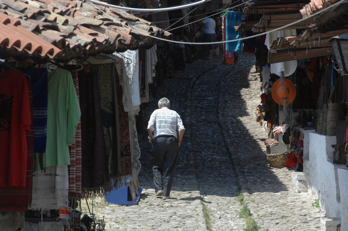 Der Bazar in der  Kleinstadt Kruj nrdlich von Tirana - Albanien.