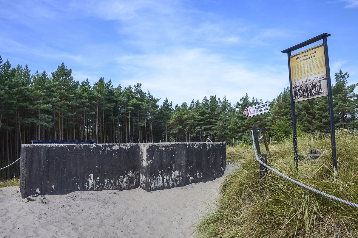 Der Blcher Bunker in Ustka (Stolpmnde) in Hinterpommern. Auf der unteren Ebene befanden sich eine Mannschaftsquartier. Heute beherbergen die Rumlichkeiten eine Ausstellung. Aufnahme: 21. August 2020.