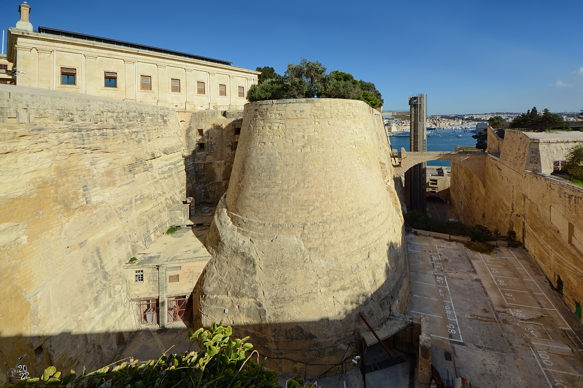 Der Festungscharakter von Valletta kommt auch hier wieder klar zur Geltung. (Oktober 2017)
