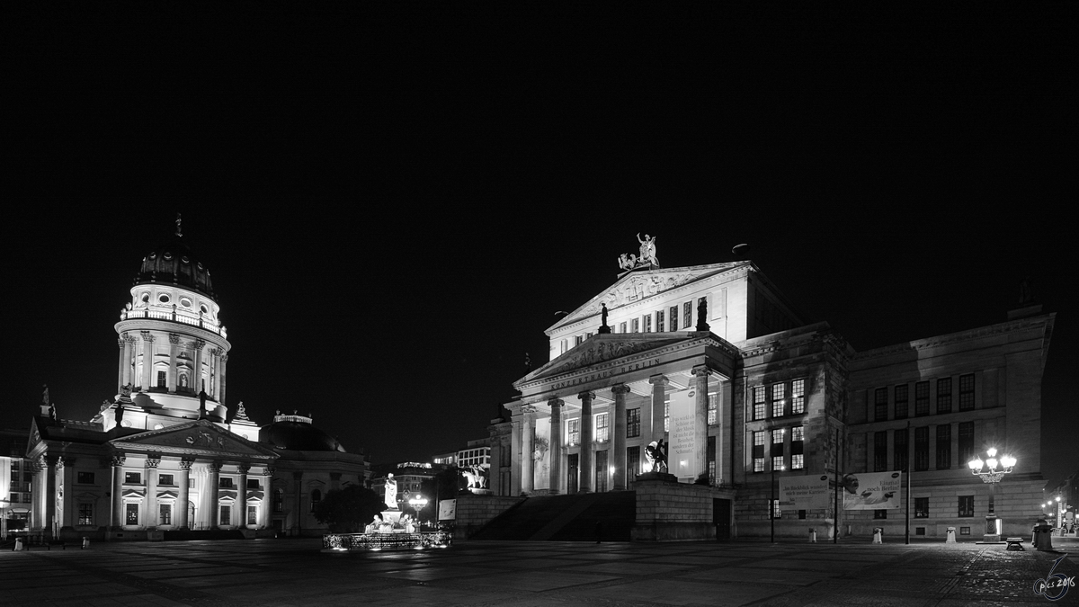 Der Gendarmenmarkt mit dem Deutschen Dom und dem Konzerthaus Berlin. (Berlin-Mitte, November 2014)