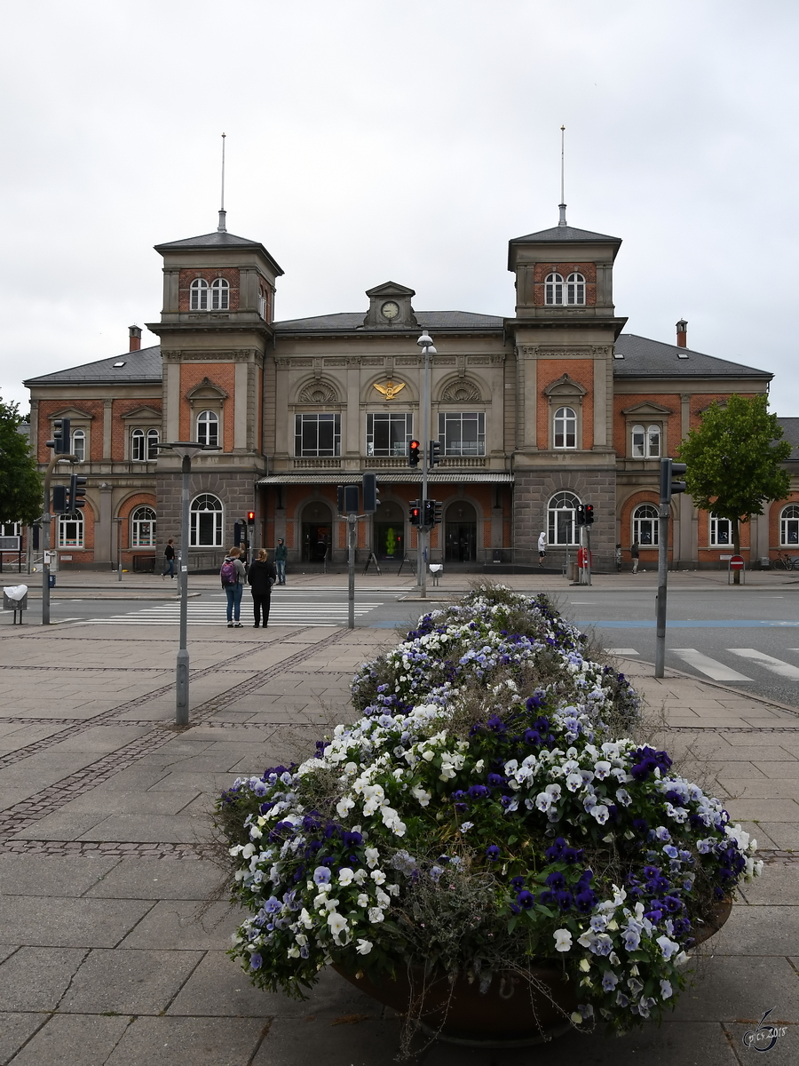 Der Hauptbahnhof Aalborg an einem verregneten Juni-Tag 2018.