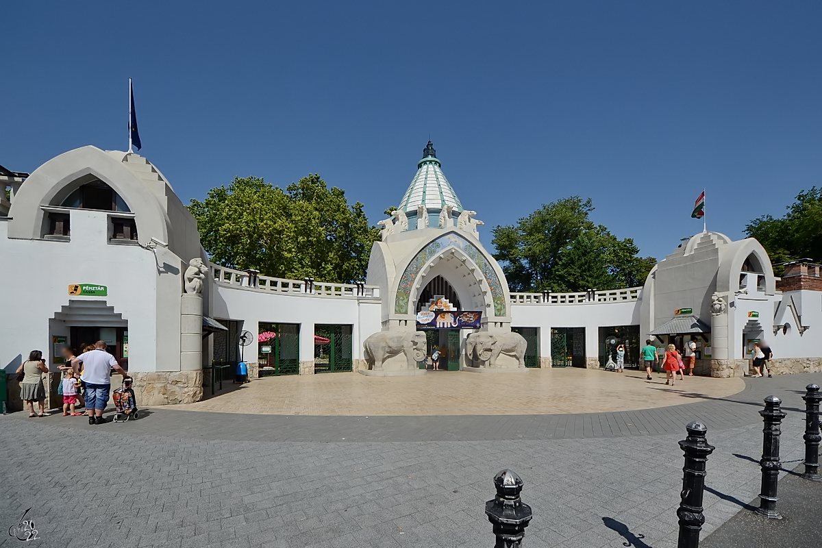 Der Haupteingang des Zoos in Budapest. (August 2013)