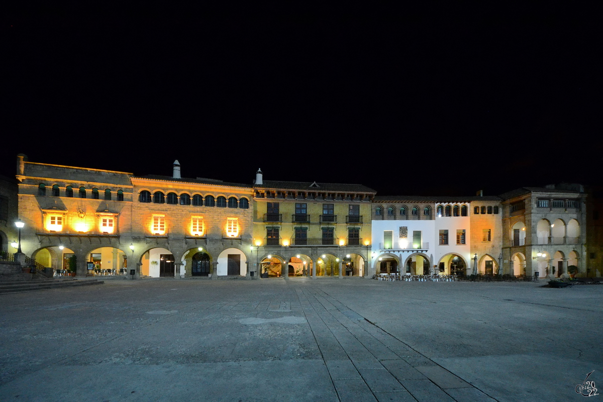 Der Hauptplatz im Poble Espanyol (Spanisches Dorf), einem 1929 anlsslich der Weltausstellung errichteten Freilichtmuseum in Barcelona. (Februar 2013)