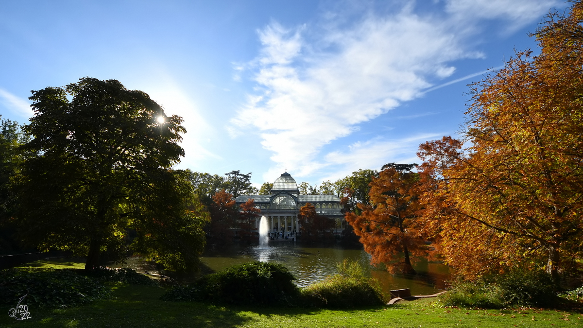 Der idyllische Retiro-Park ist der beliebteste und bekannteste Park in Madrid. (November 2022)