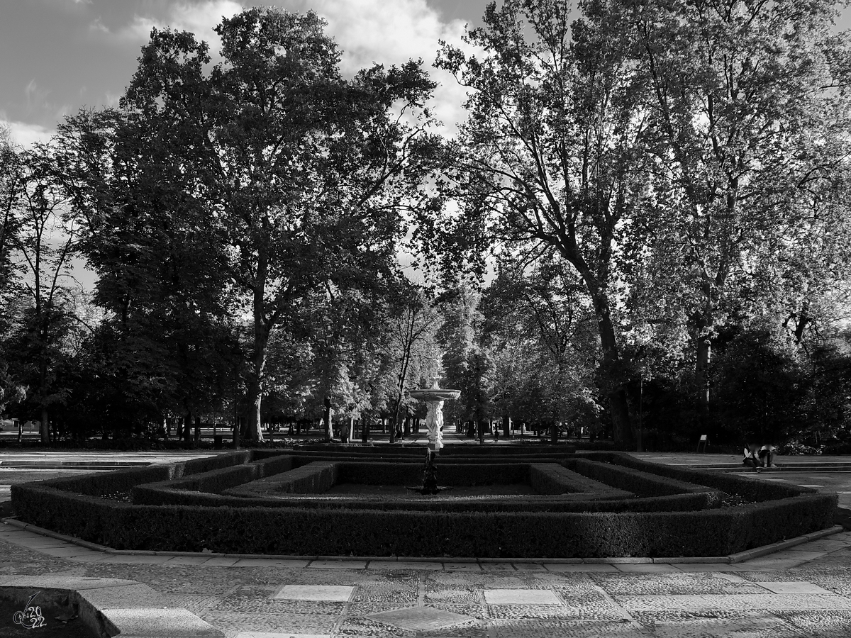 Der idyllische Retiro-Park ist der beliebteste und bekannteste Park in Madrid. (November 2022)