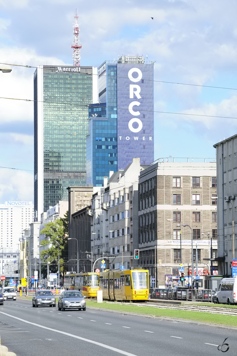 Der ORCO Tower ist ein Brohochhaus in der Warschauer Innenstadt. (August 2011)
